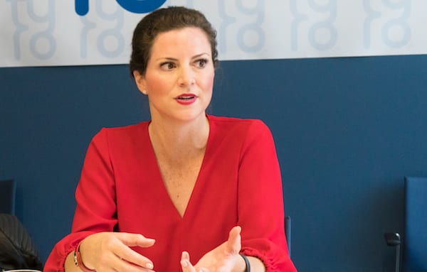 author-pascale helyar-rich-woman-poor-woman